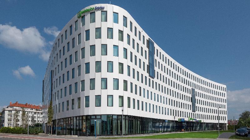 Holiday Inn Express Dusseldorf - Hauptbahnhof - Genel
