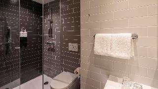 Holiday Inn Express Dusseldorf - Hauptbahnhof fotoÄŸrafÄ±