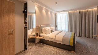 Holiday Inn Express Dusseldorf - Hauptbahnhof fotoÄŸrafÄ±