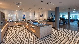 Holiday Inn Express Dusseldorf - Hauptbahnhof fotoÄŸrafÄ±