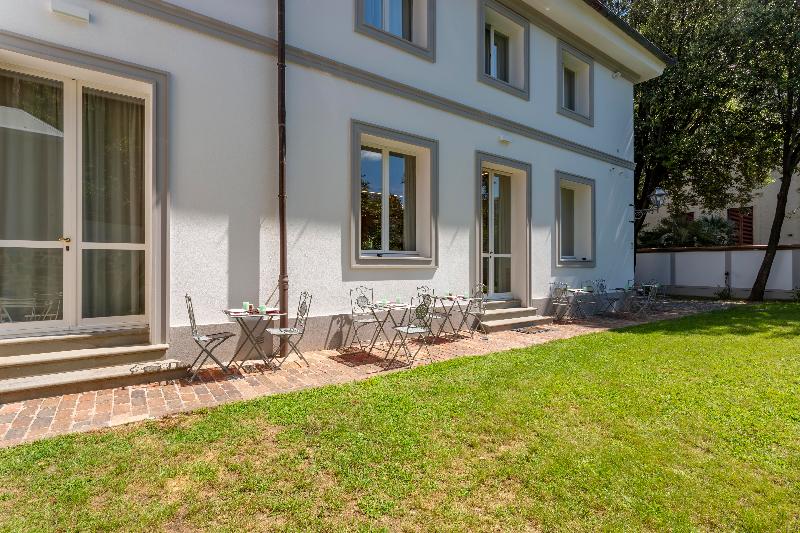 Villa Tortorelli - Lobi