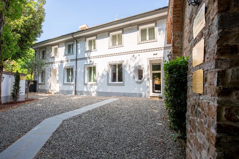 Villa Tortorelli - Genel