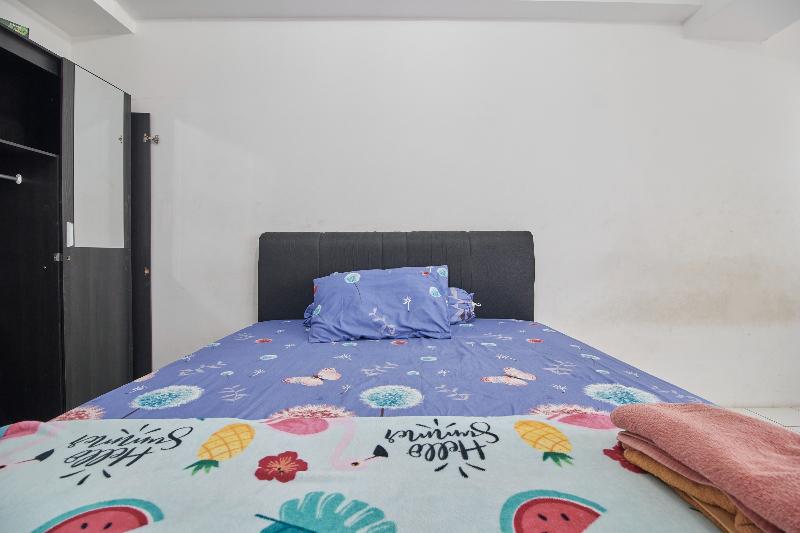 Room Rendi @ Gunung Putri Square by ZUZU - Oda