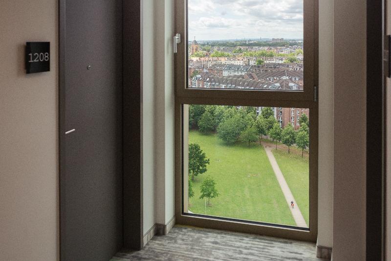 Holiday Inn - the niu, Tab Dusseldorf Main Station - Lobi