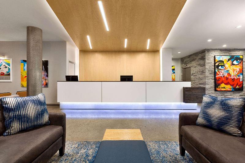 Wingate by Wyndham Bronx/Haven Park - Lobi