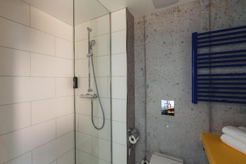 Holiday Inn - the niu, Form Stuttgart Feuerbach - Oda