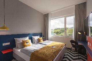 Holiday Inn - the niu, Form Stuttgart Feuerbach fotoÄŸrafÄ±