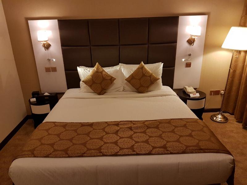 The Park Hotel Ex Al Jawhara Gardens - Oda