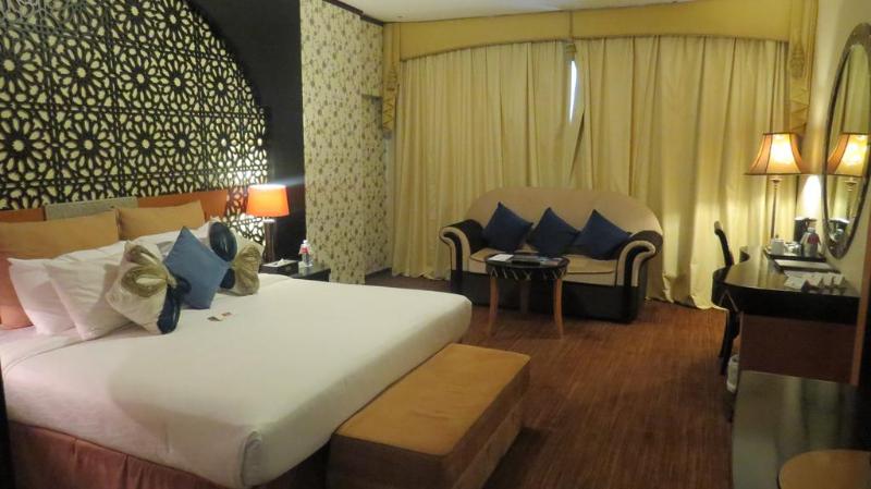 The Park Hotel Ex Al Jawhara Gardens - Oda