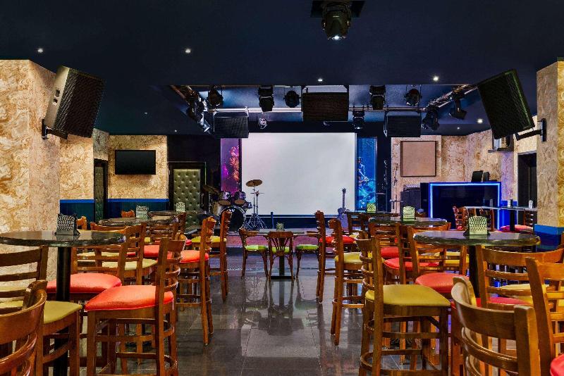 La Quinta by Wyndham Dubai Jumeirah - Bar