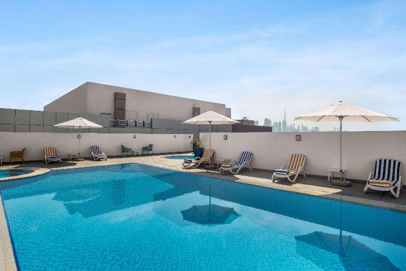 La Quinta by Wyndham Dubai Jumeirah - Havuz