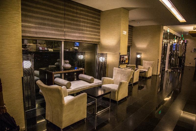 Saffron Boutique Hotel - Lobi