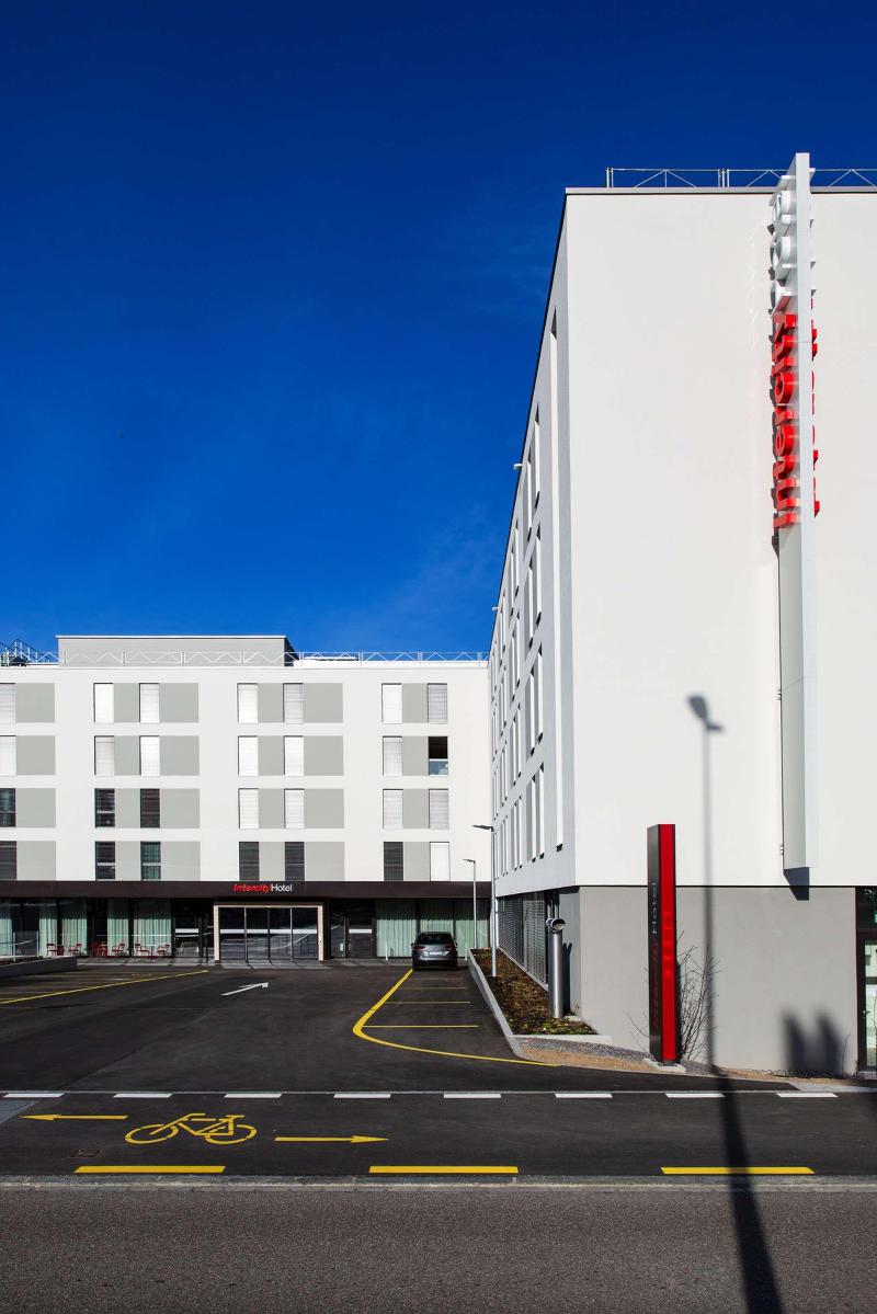 IntercityHotel Zurich Airport - Genel