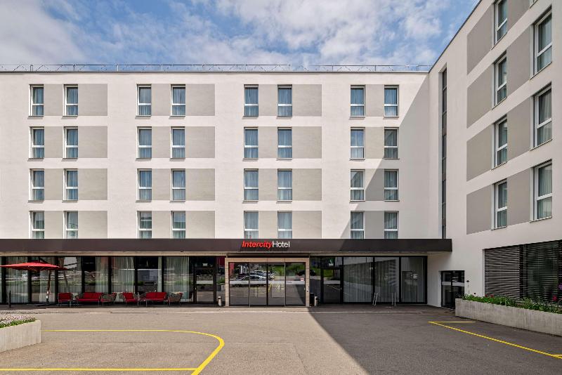 IntercityHotel Zurich Airport - Genel
