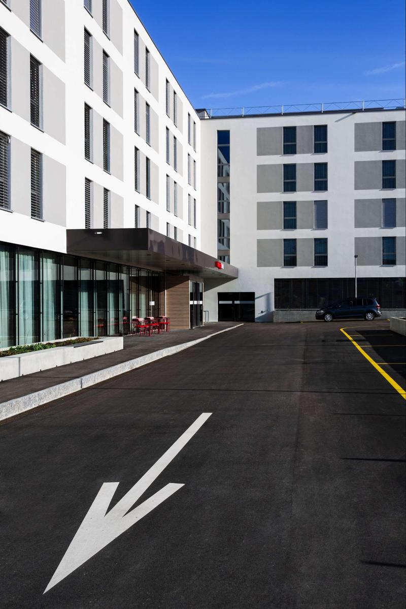 IntercityHotel Zurich Airport - Genel