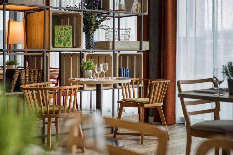 IntercityHotel Zurich Airport - Restoran
