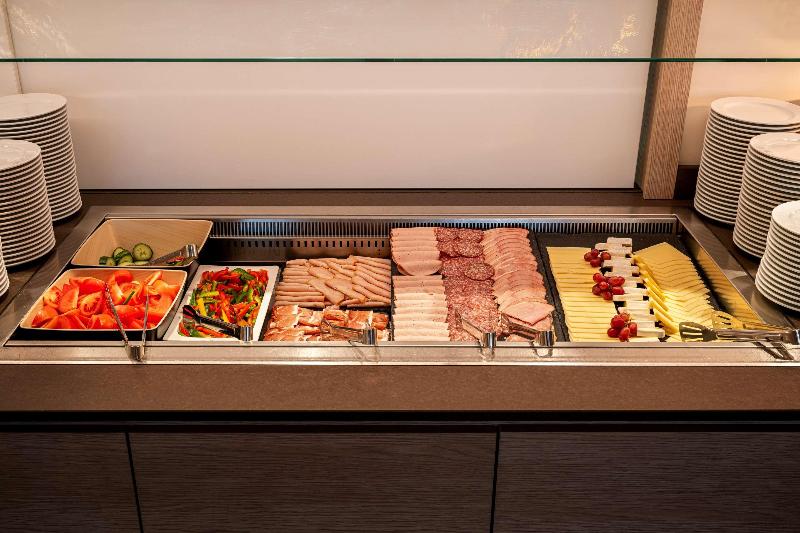 IntercityHotel Zurich Airport - Restoran