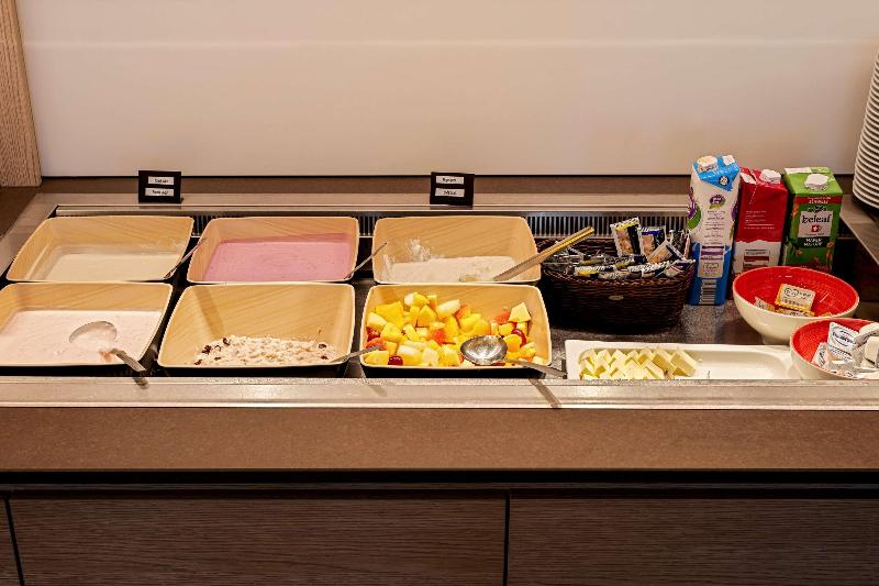 IntercityHotel Zurich Airport - Restoran