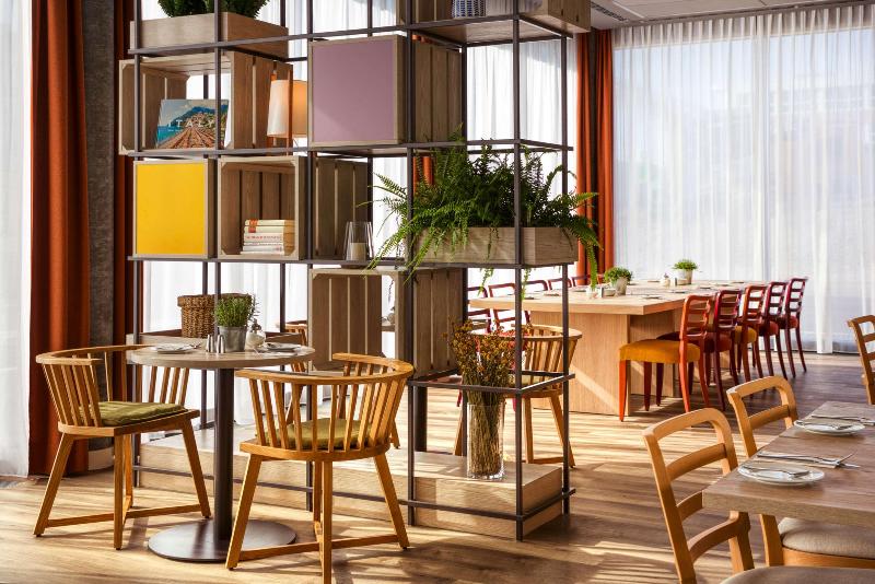 IntercityHotel Zurich Airport - Restoran