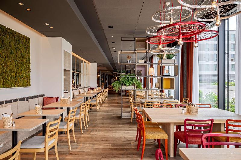 IntercityHotel Zurich Airport - Restoran