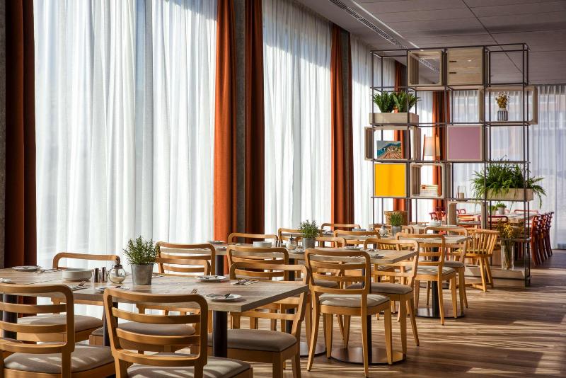 IntercityHotel Zurich Airport - Restoran