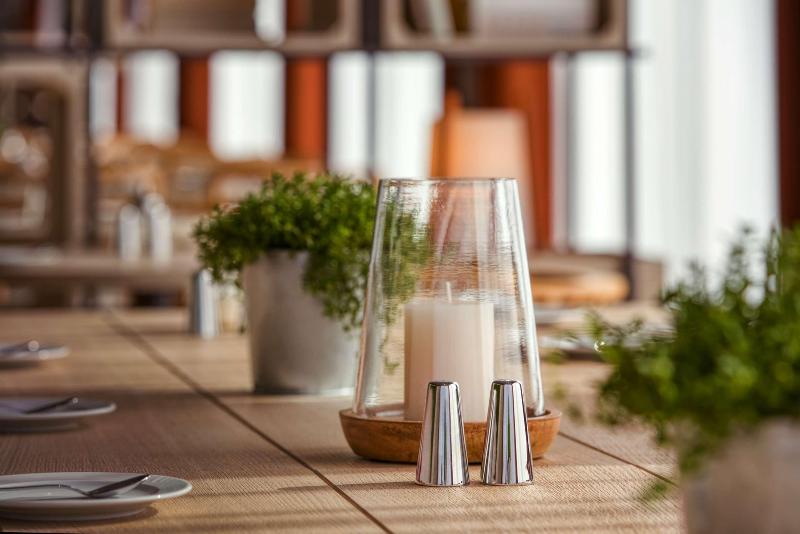IntercityHotel Zurich Airport - Restoran