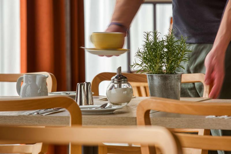 IntercityHotel Zurich Airport - Restoran