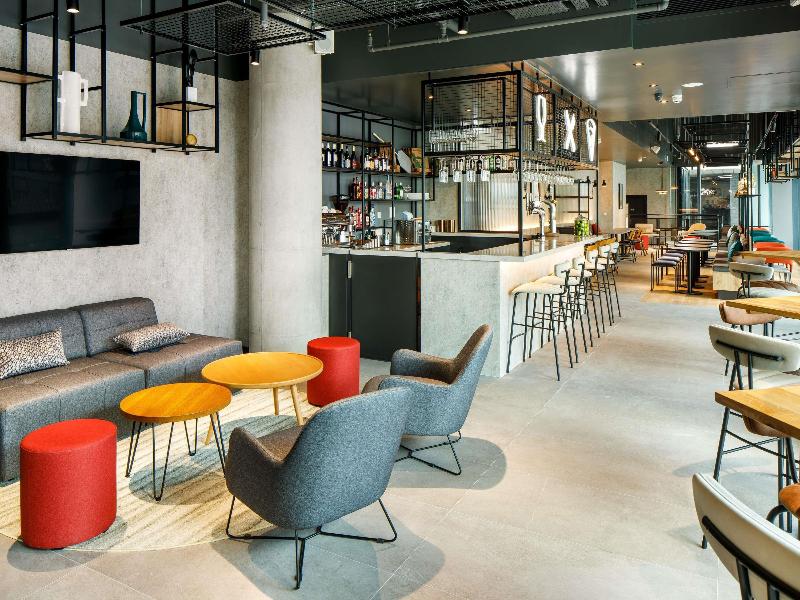 Adagio London Sutton Point Apar Açılış Temmuz 2021 - Bar
