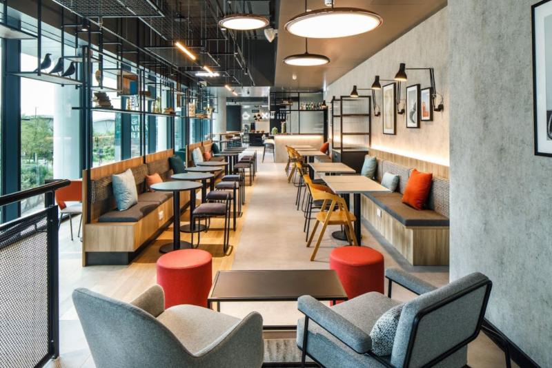Adagio London Sutton Point Apar Açılış Temmuz 2021 - Lobi