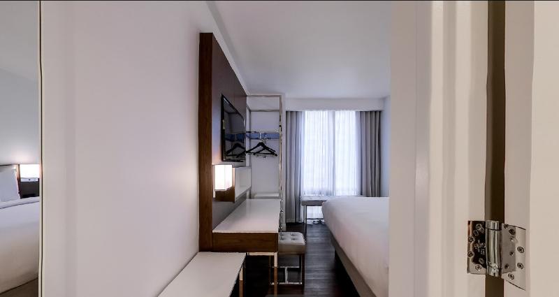 Best Western Premier Empire State Hotel - Oda