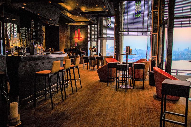 Radisson Blu Deira Creek - Bar