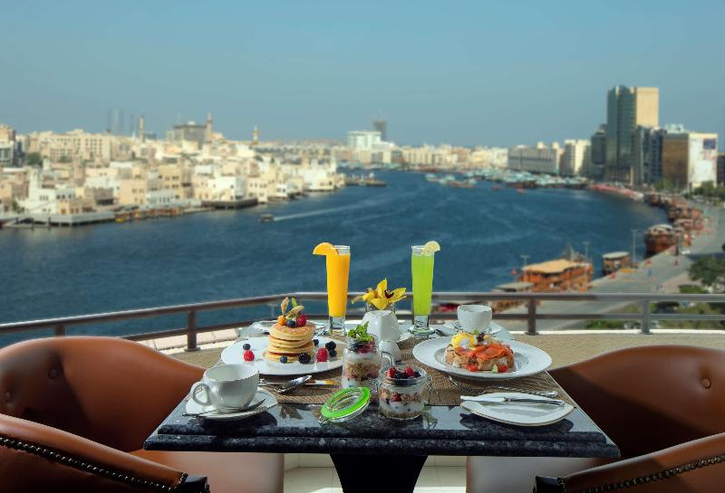 Radisson Blu Deira Creek - Oda