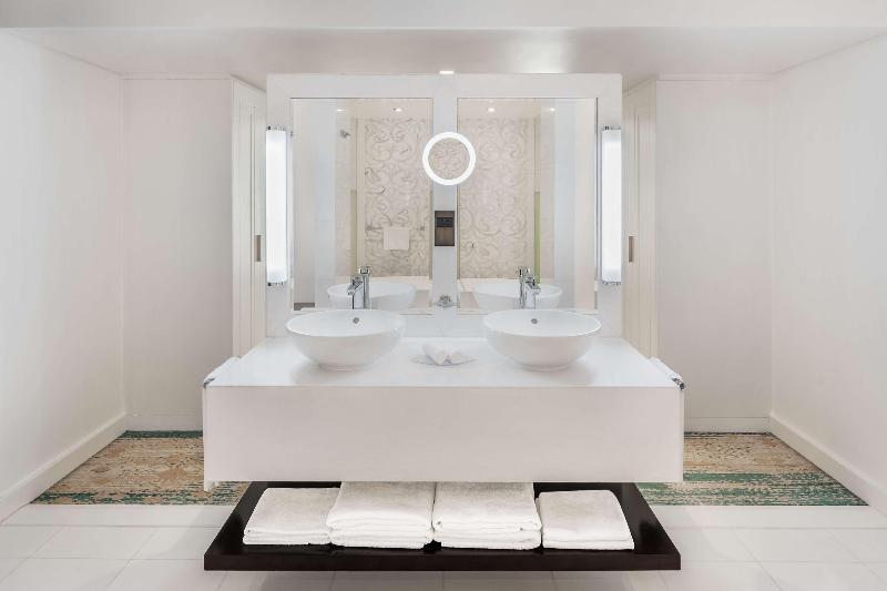 Radisson Blu Deira Creek - Oda