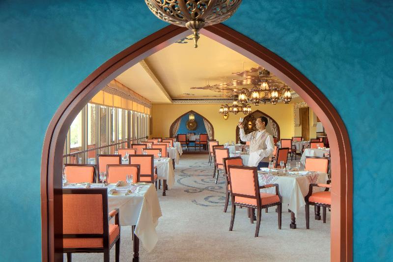 Radisson Blu Deira Creek - Restoran
