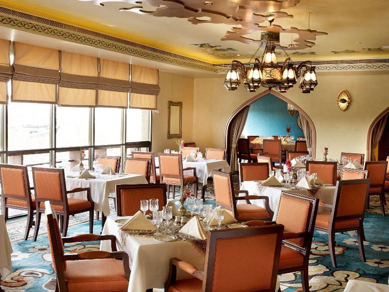 Radisson Blu Deira Creek - Restoran
