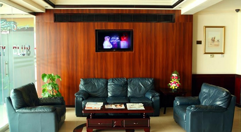 Fortune Karama Hotel - Lobi