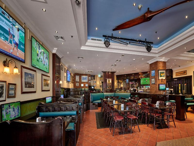 Millennium Airport Hotel Dubai - Bar
