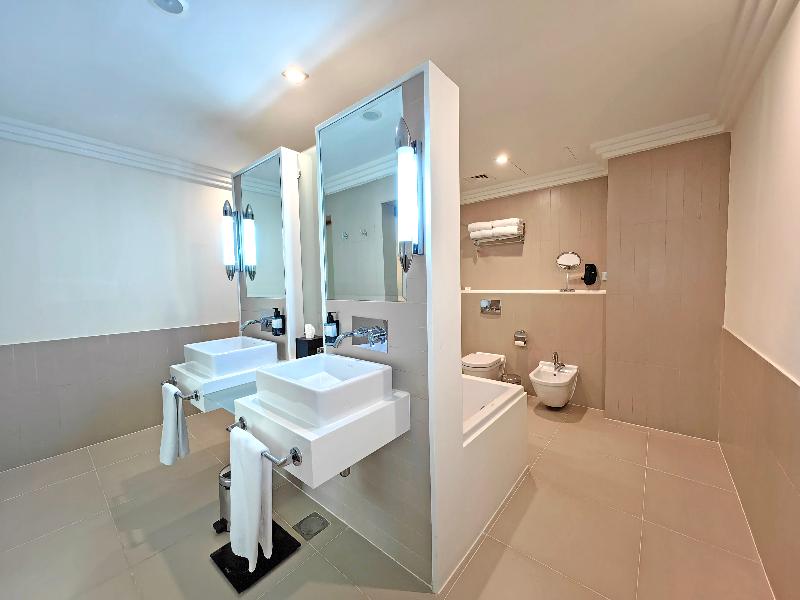 Millennium Airport Hotel Dubai - Oda