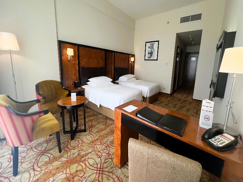 Millennium Airport Hotel Dubai - Oda