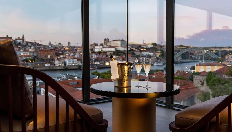 Hilton Porto Gaia - Bar