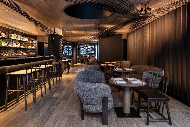 The Londoner - Bar