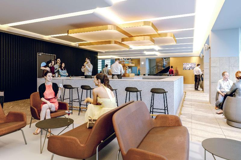 Hilton Garden Inn Silverstone, United Kingdom - Bar