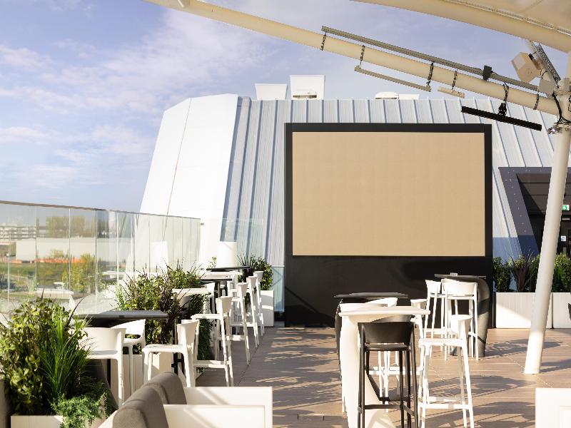 Hilton Garden Inn Silverstone, United Kingdom - Bar