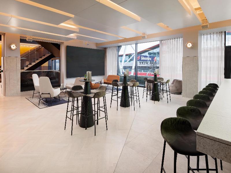 Hilton Garden Inn Silverstone, United Kingdom - Bar