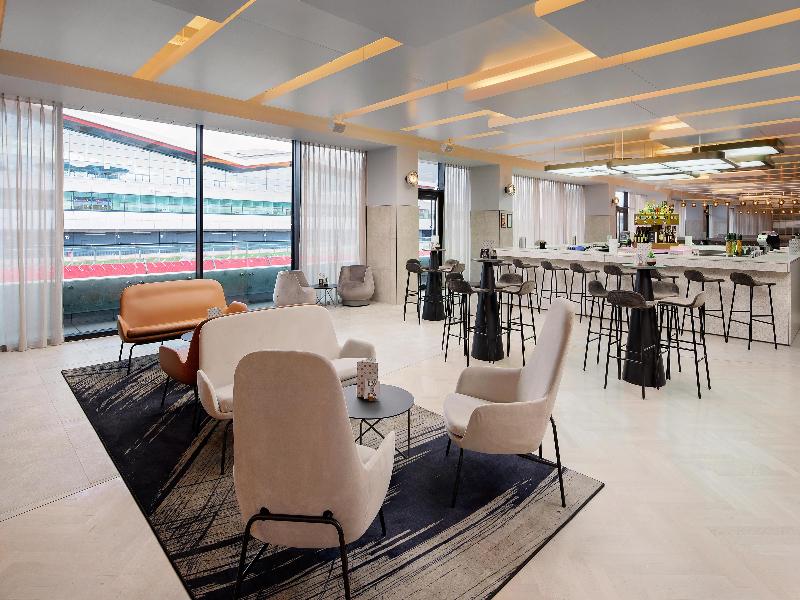 Hilton Garden Inn Silverstone, United Kingdom - Bar