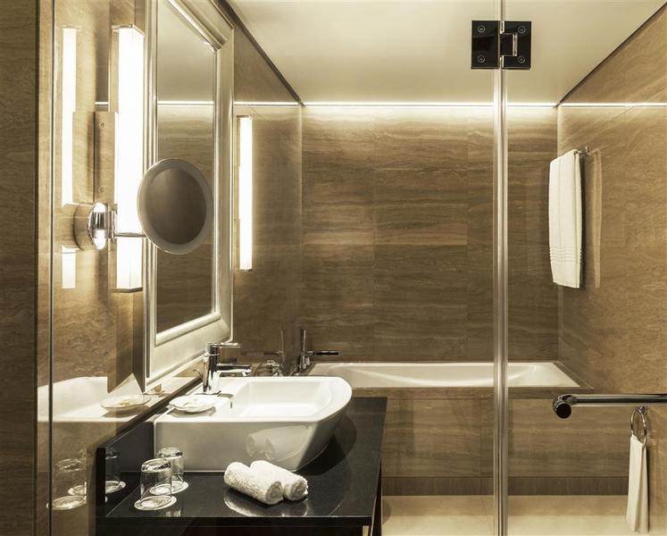 Sheraton Dubai Creek Hotel and Towers - Genel