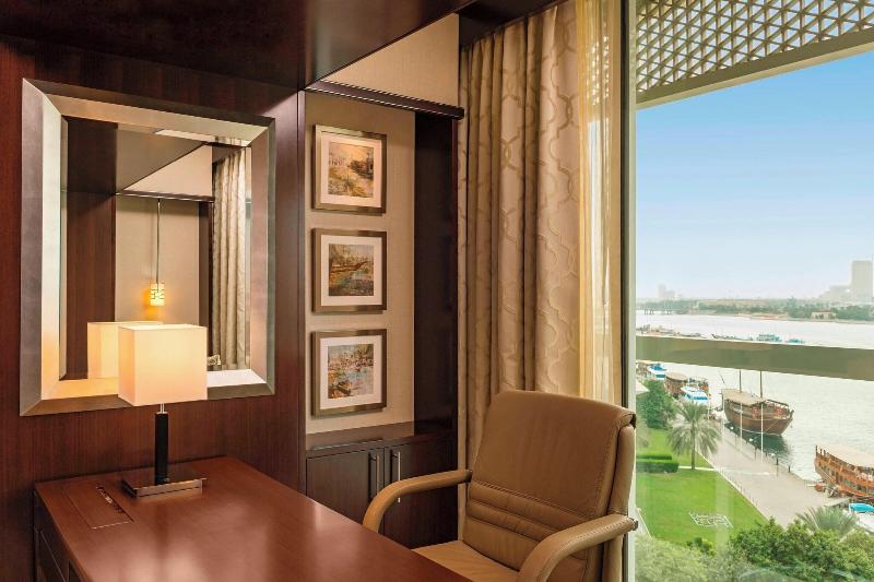 Sheraton Dubai Creek Hotel and Towers - Oda