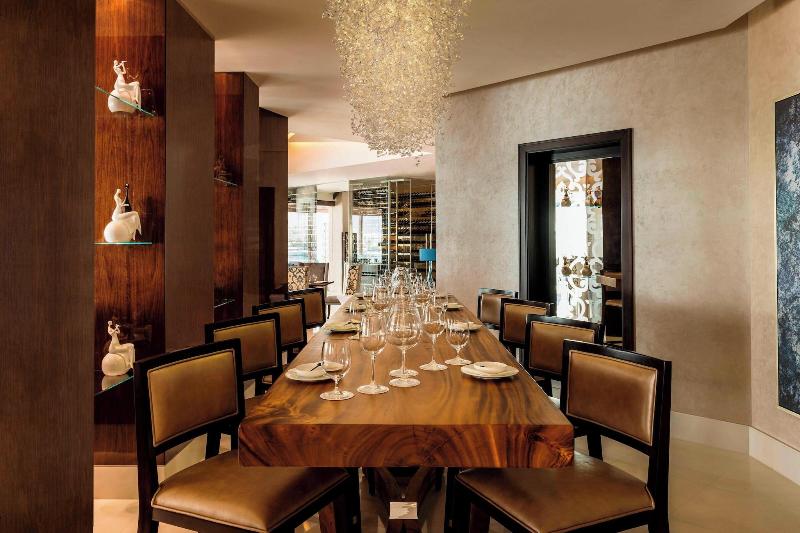 Sheraton Dubai Creek Hotel and Towers - Restoran