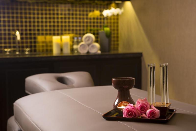 Four Seasons Riyadh At kingdom Centre - Genel