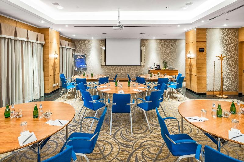 Radisson Blu Hotel Riyadh - Toplantı